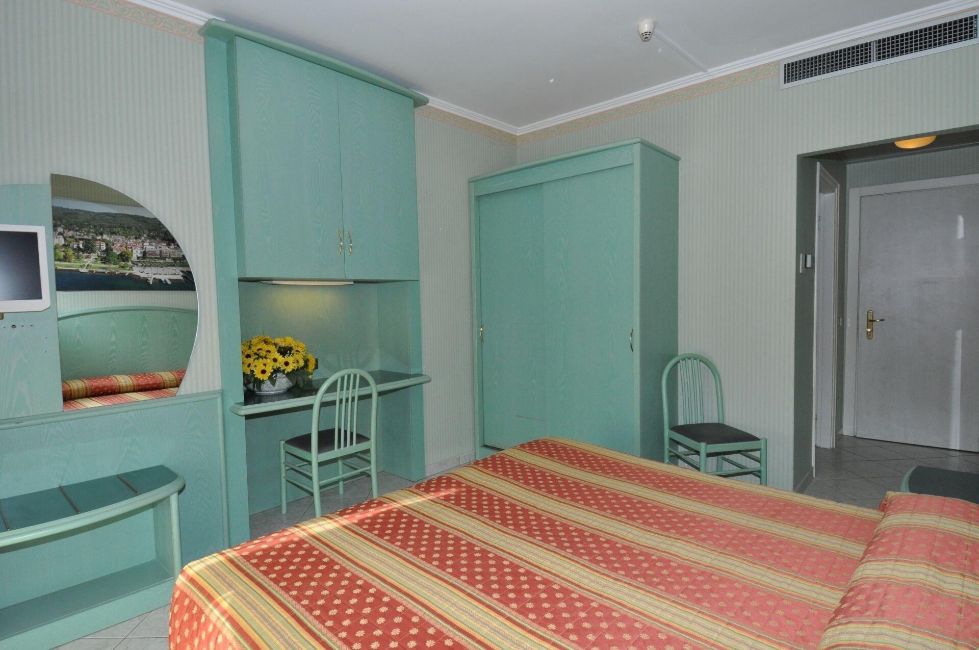 Hotel Moderno Stresa Exterior foto