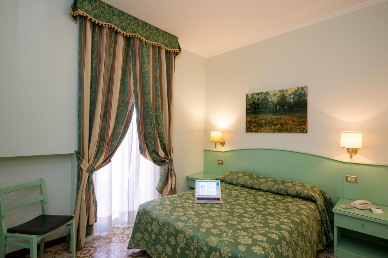 Hotel Moderno Stresa Exterior foto