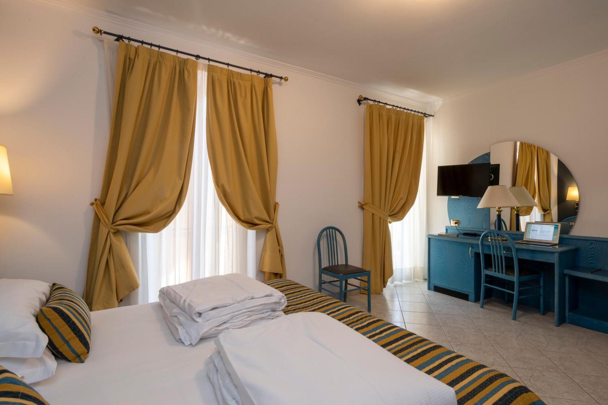 Hotel Moderno Stresa Exterior foto