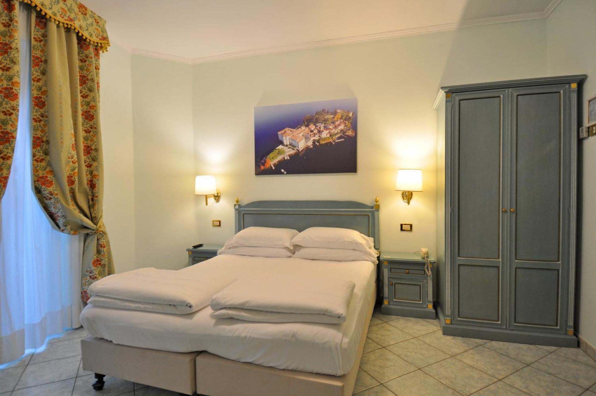 Hotel Moderno Stresa Exterior foto