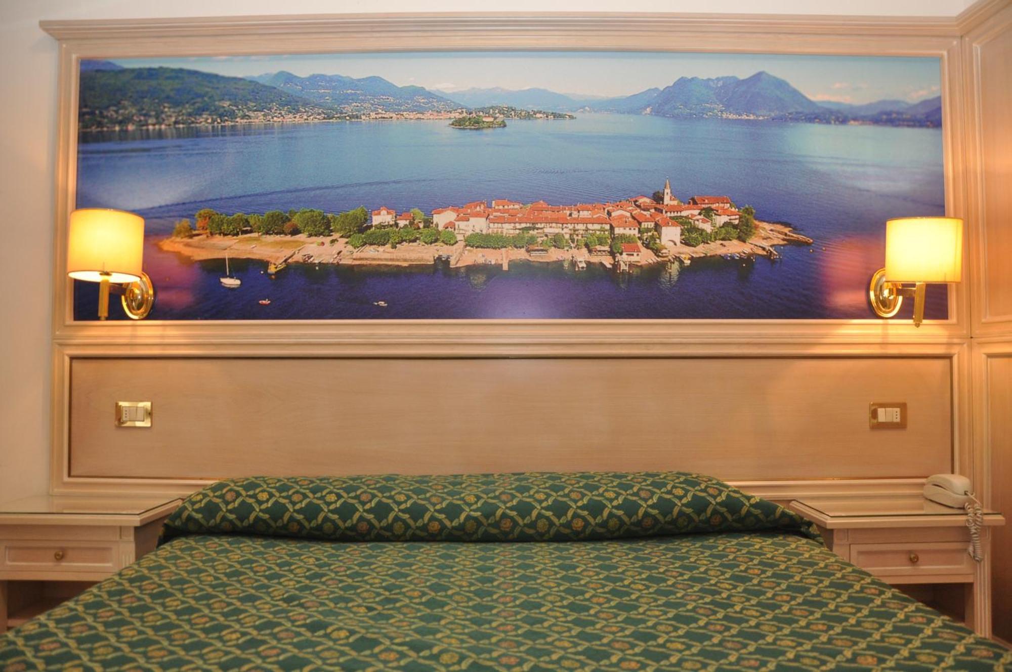 Hotel Moderno Stresa Exterior foto