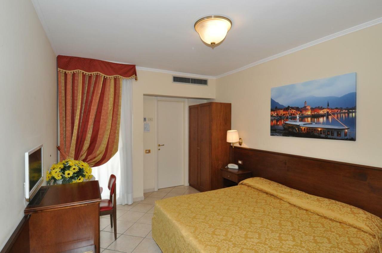 Hotel Moderno Stresa Exterior foto