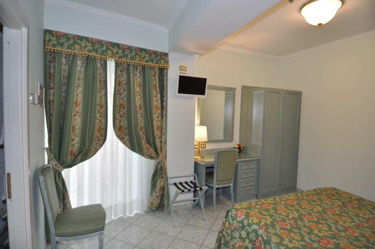 Hotel Moderno Stresa Exterior foto